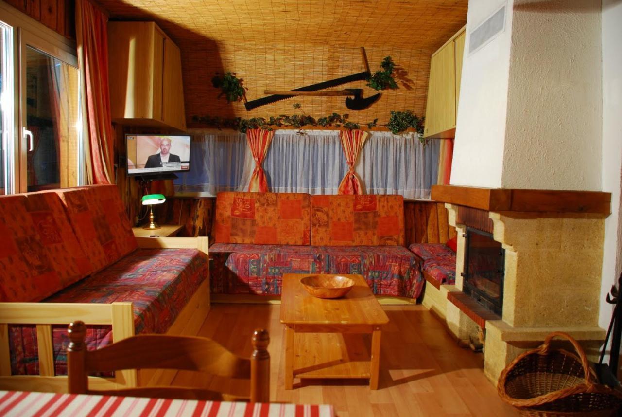 Chalets Des Trois Hetres 플롬비에레레뱅 외부 사진
