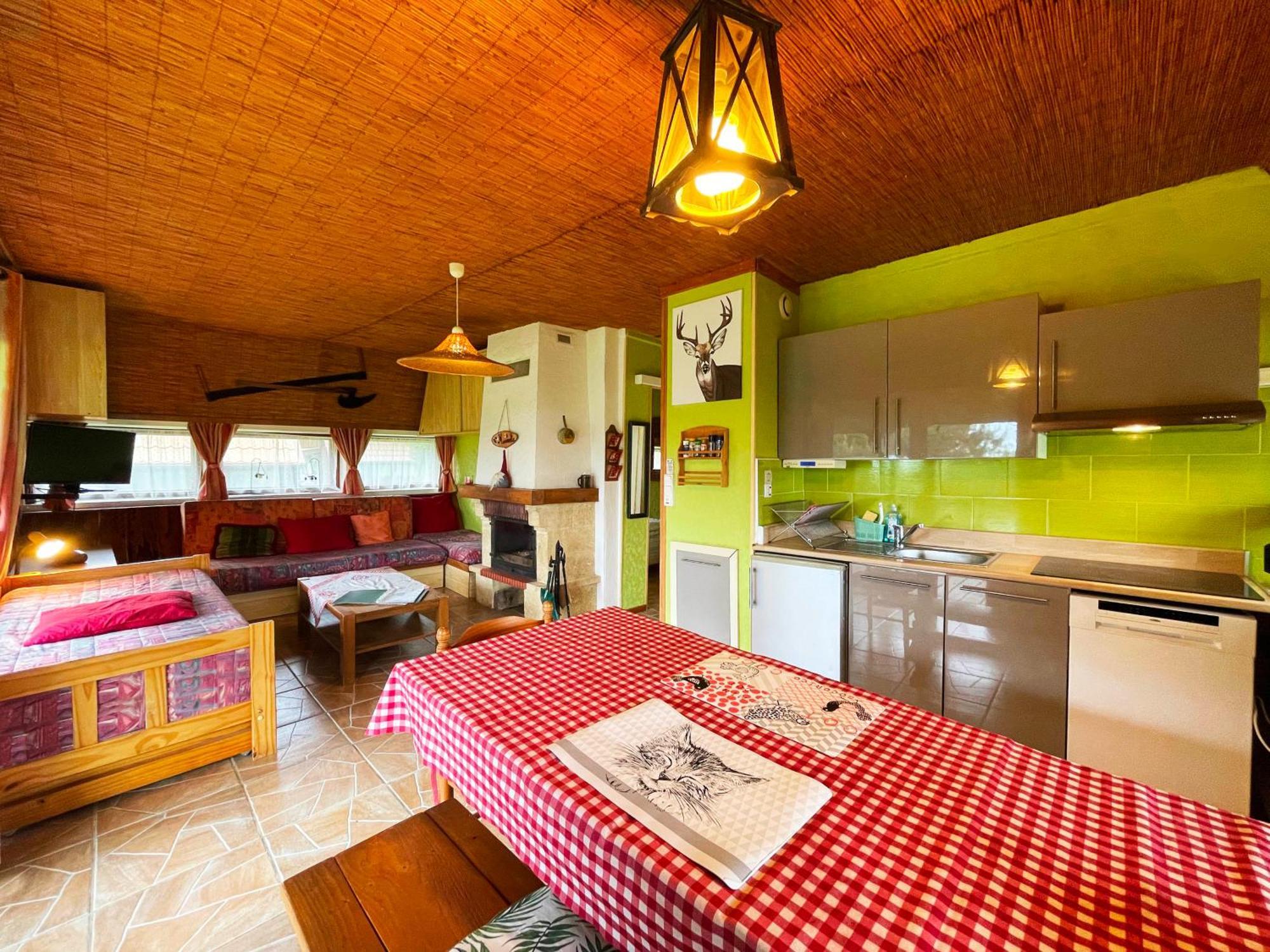 Chalets Des Trois Hetres 플롬비에레레뱅 외부 사진