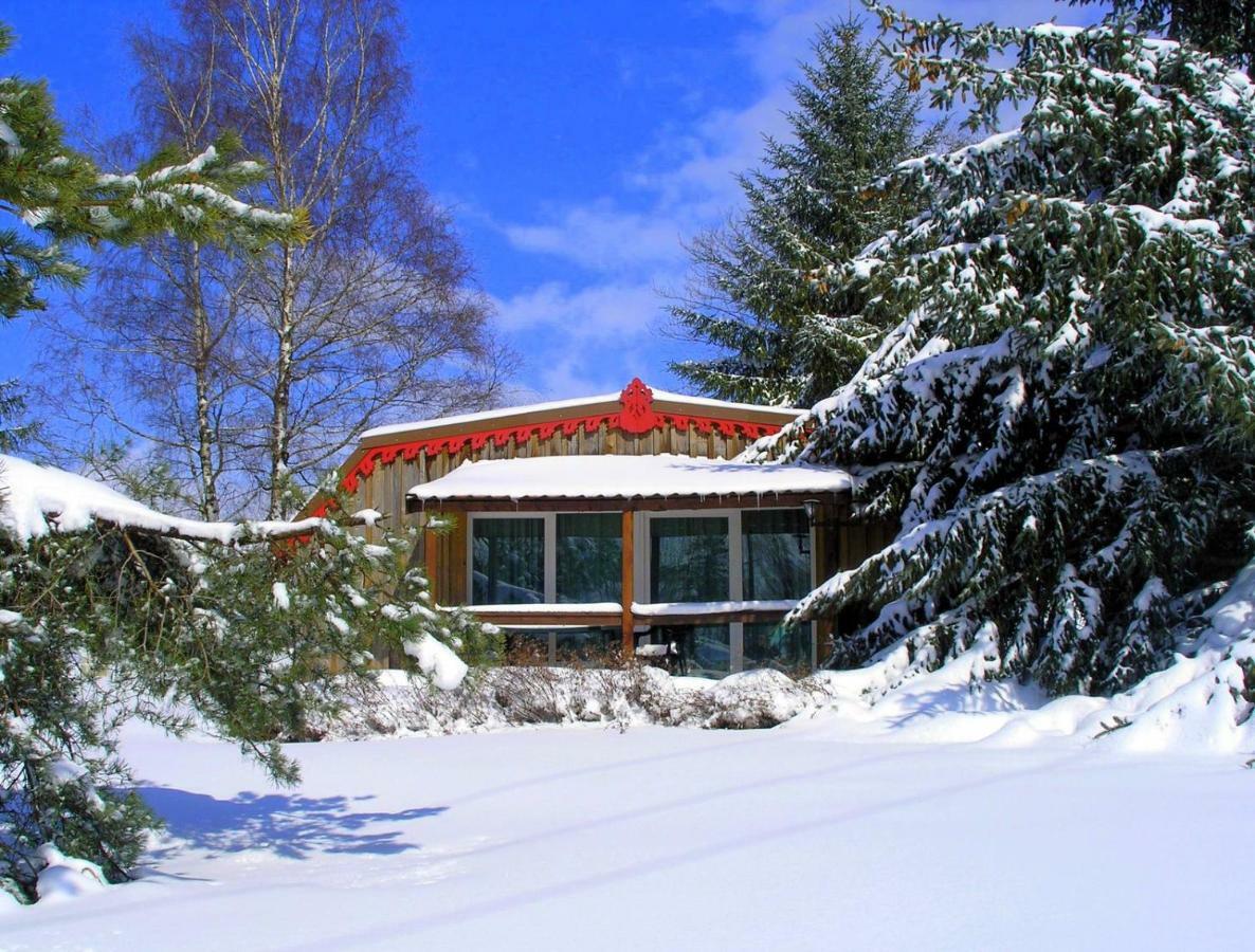 Chalets Des Trois Hetres 플롬비에레레뱅 외부 사진